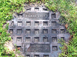 Lake City manhole cover at Florida Gateway College