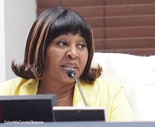 Councilwoman Tammy Harris wanted to make Mr. Dyal pay more.
